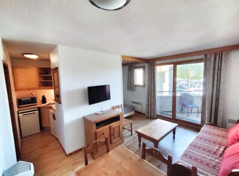 Appartement Les Orres 1800 au pied des pistes photo 2