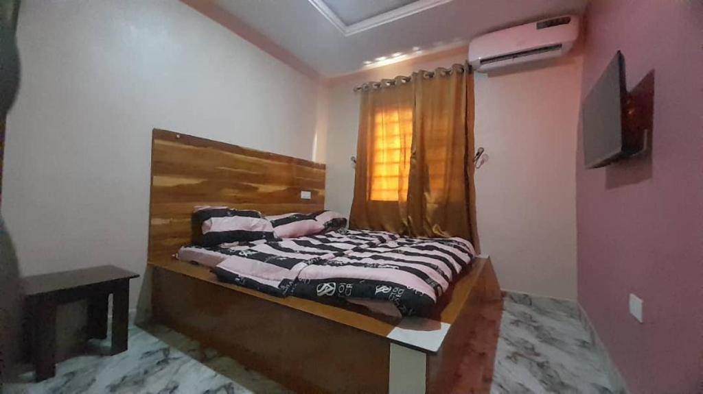 Eniks international Hotel photo 1