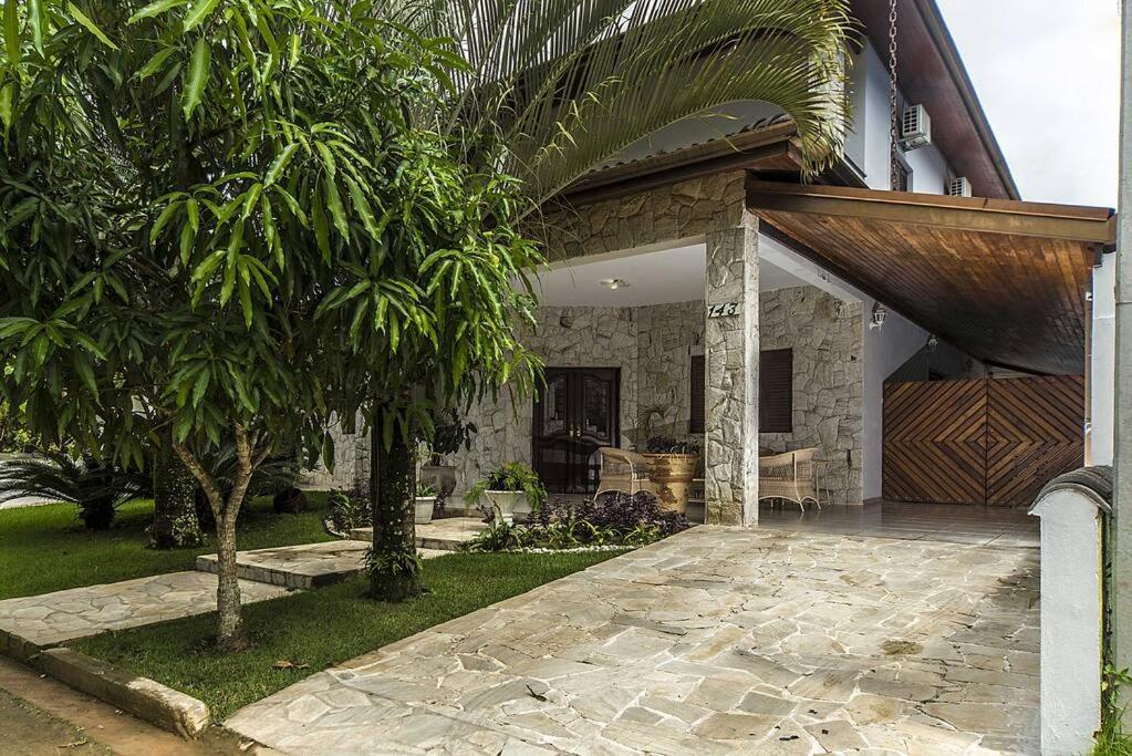 Casa confortável e ampla com piscina e bilhar! photo 3