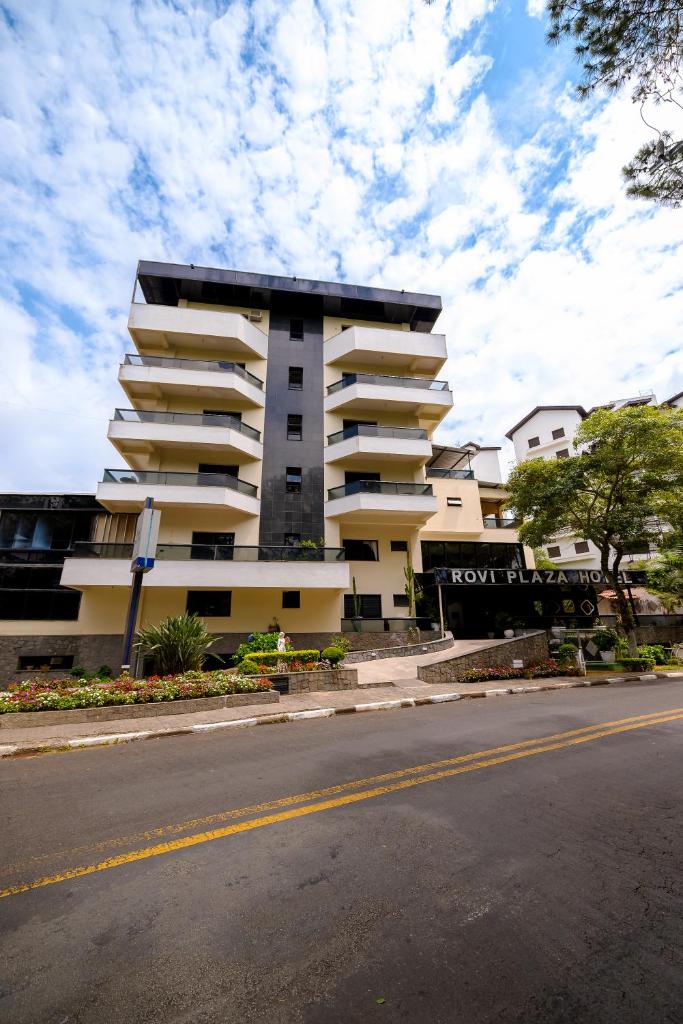 Rovi Plaza Hotel photo 1