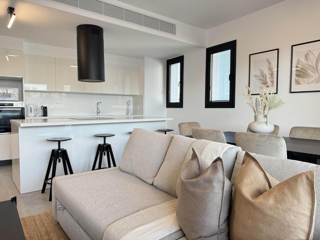 Phaedrus Living: White Hills Suites City View photo 1