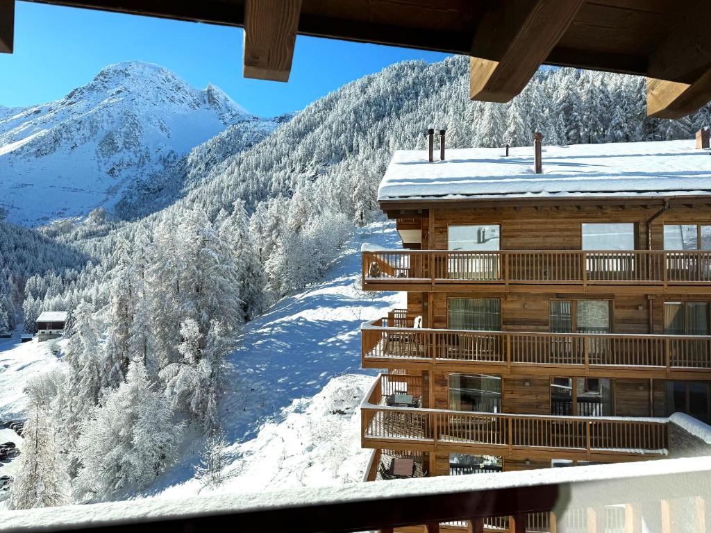 Chalet Les Rahâs by Mrs Miggins photo 4