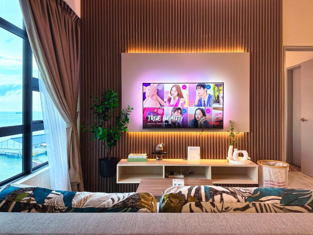 #12 Jesselton Quay City Pads Seaview by Zeluxo photo 4