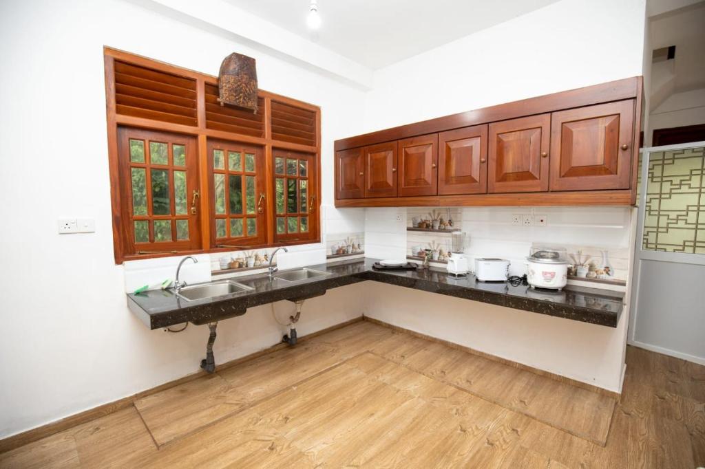 Manel Villa photo 3