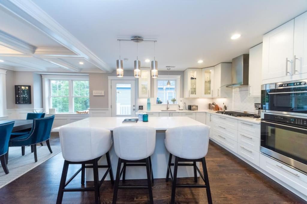 Ultra-Luxurious Home near Boston (Pet-Friendly) photo 2