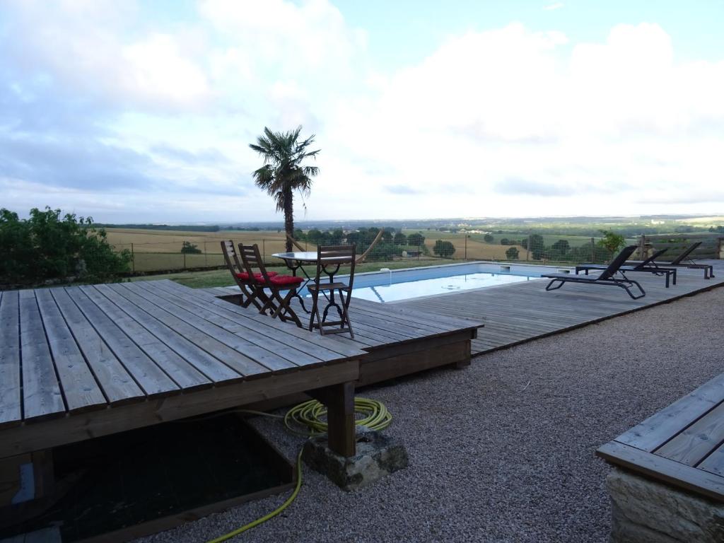 PIGEONNIER DE SABAILLAN photo 1