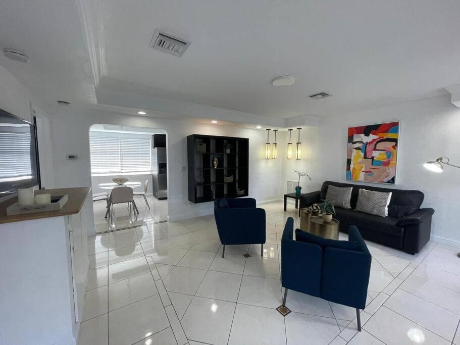 Stylish Home close to everything image