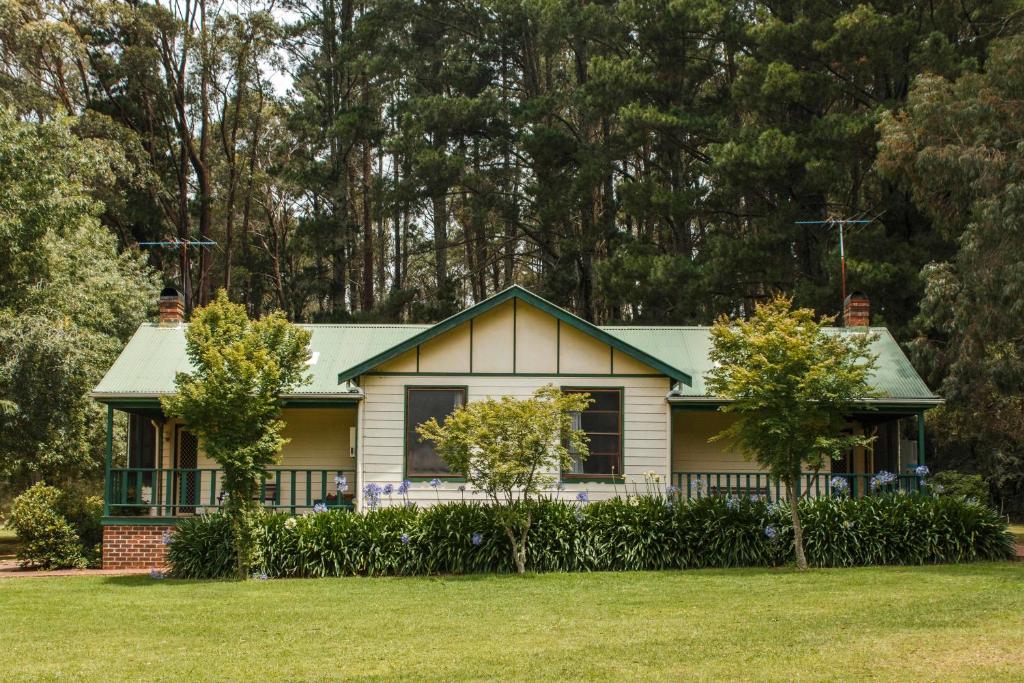 Federation Gardens & Possums Hideaway photo 1