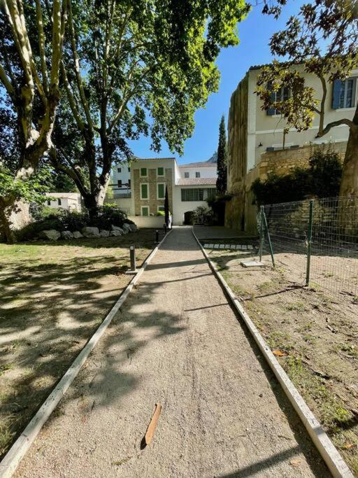 Riverside flat between Isle sur la Sorgue & Gordes photo 2