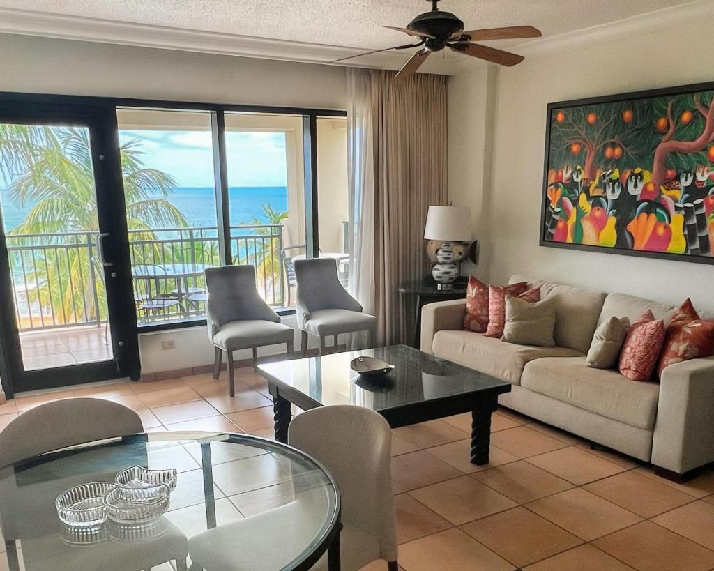 Two-bedroom Oceanfront Penthouse at Rio Mar photo 1