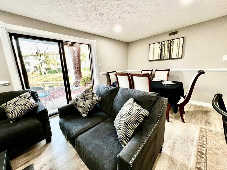 Cozy 2BR in Alexandria, VA photo 1