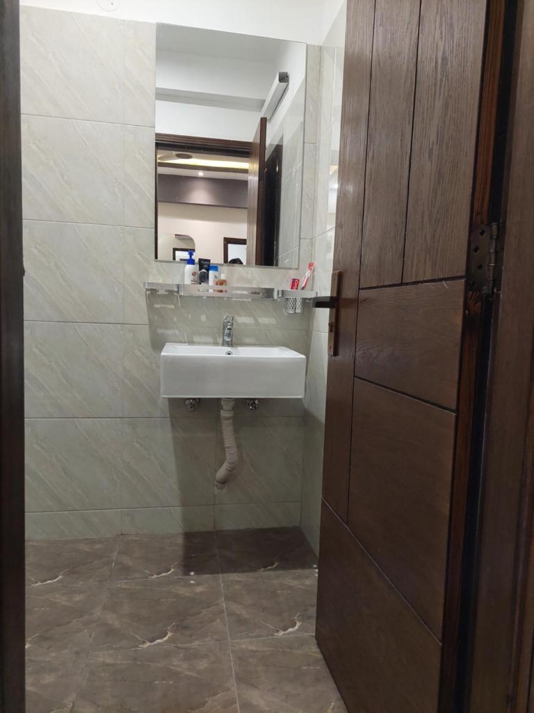 Traveller's Heaven 3BR APT DHA PHASE VI photo 2