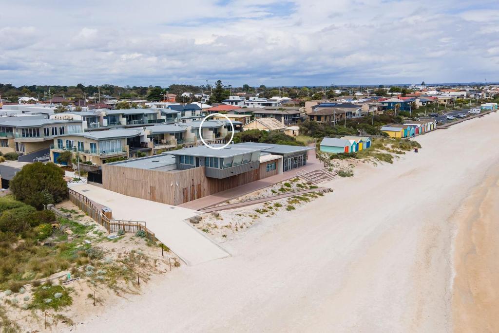 Sunset Views in Aspendale photo 1