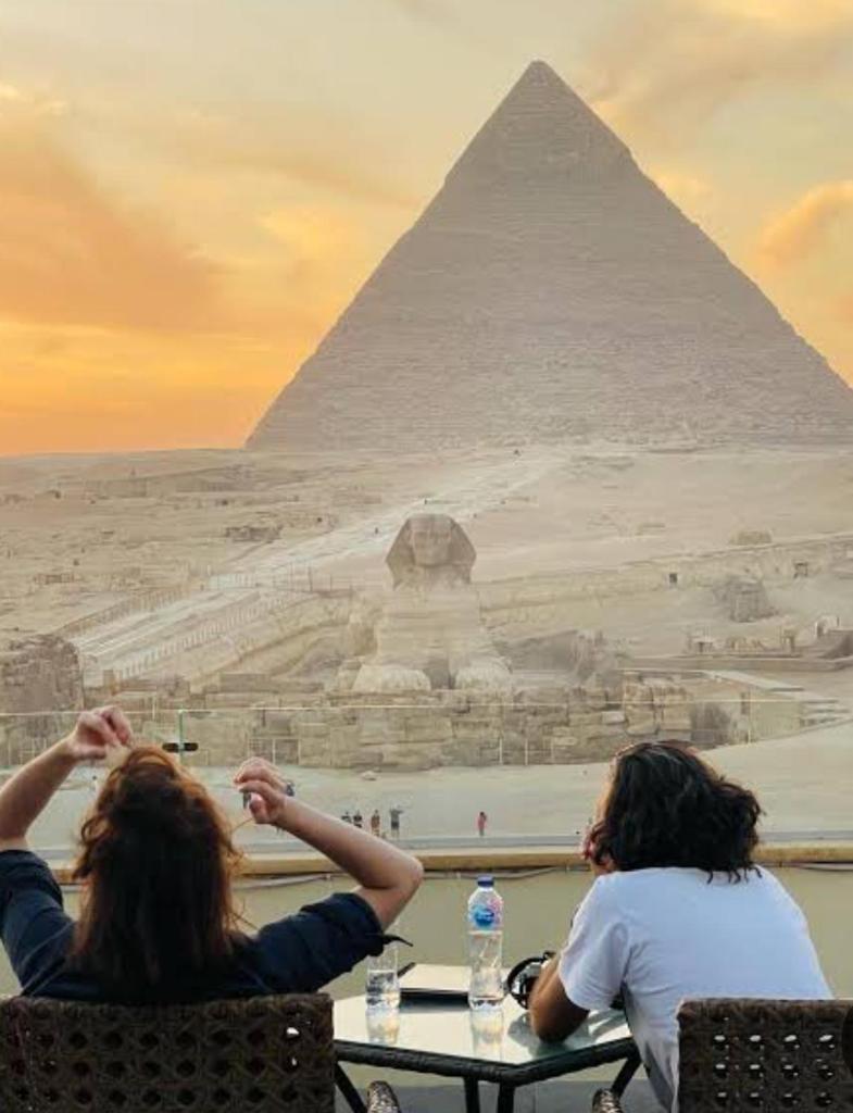 Royal pyramids residential photo 1