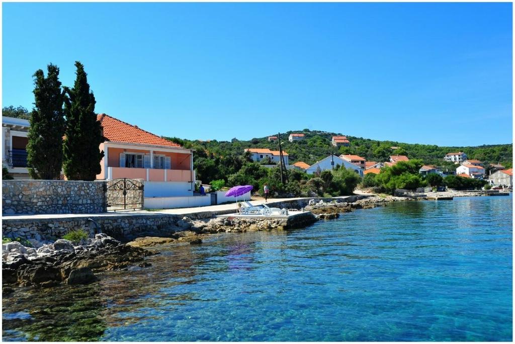 Family friendly seaside apartments Iz, Iz - 22025