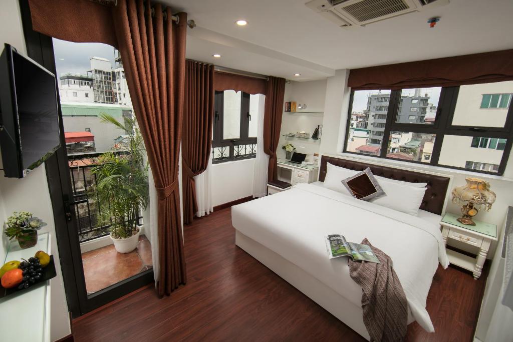 TrangTrang Premium Hotel & Sky Bar