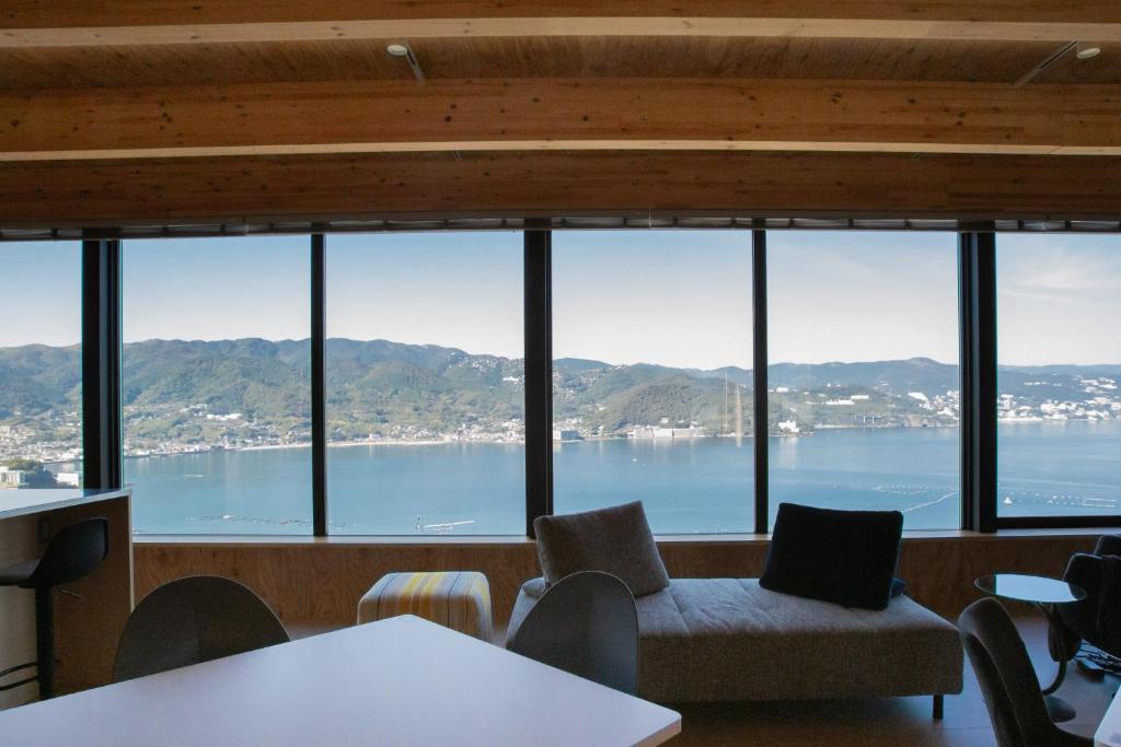 &y.atami photo 1