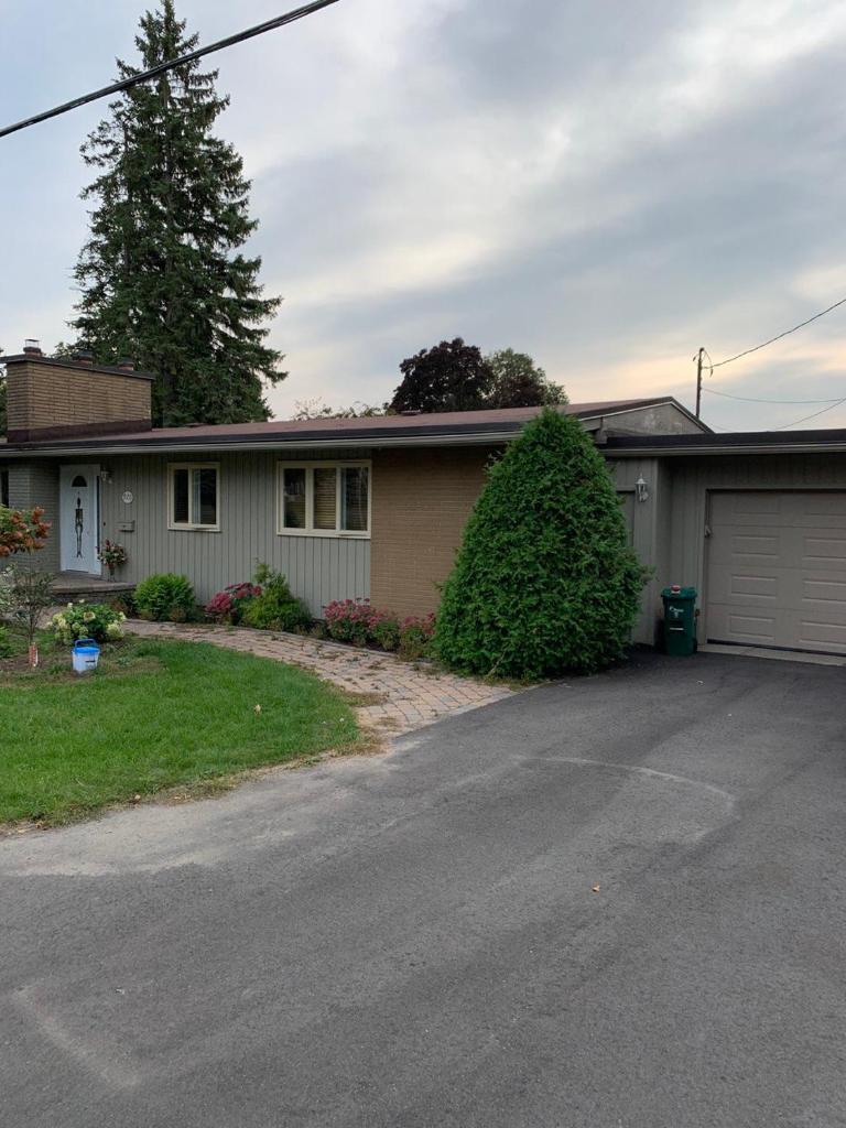 Spacious Guest house -walkout Basement- 4 guests! -dedicated workspace-No Pet! No Cooking! No Smoking! No Party! photo 1