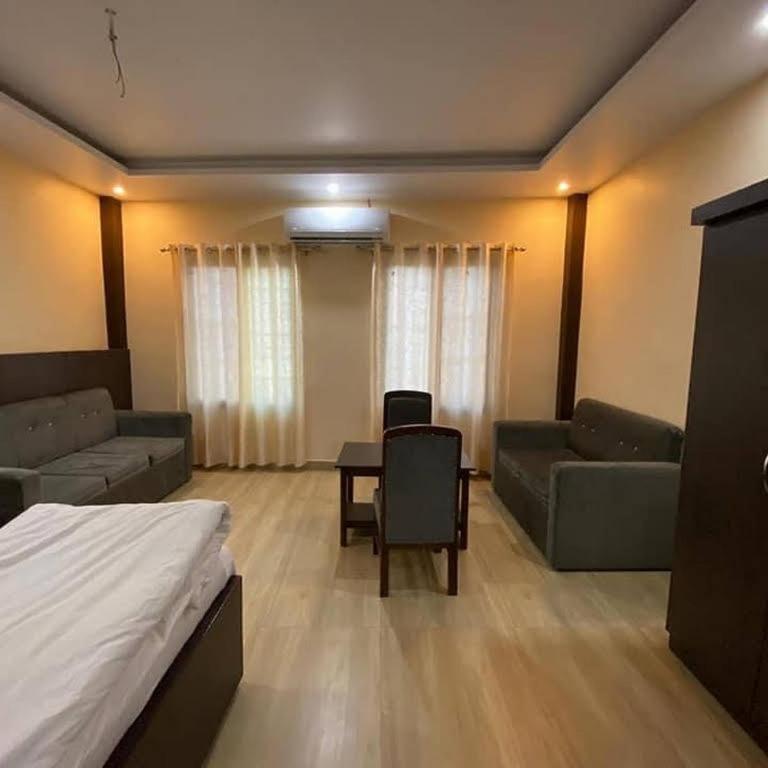 Hotel Paradise Dlx photo 2