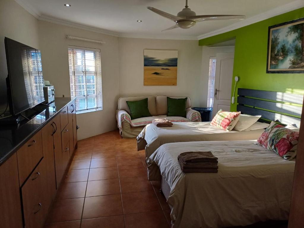 Cowrie Lodge at Cove Rock Country Estate photo 3