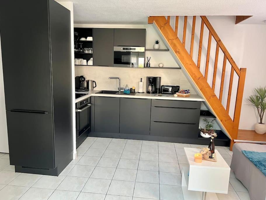 Perle Beach, Petite maison située en bord de plage, piscine. photo 4