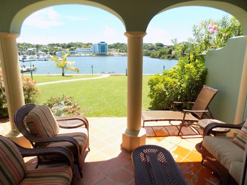 The Pelican #3 - Spacious 2 bedroom 2,5 bath waterfront townhome in the heart of Rodney Bay, townhouse photo 3