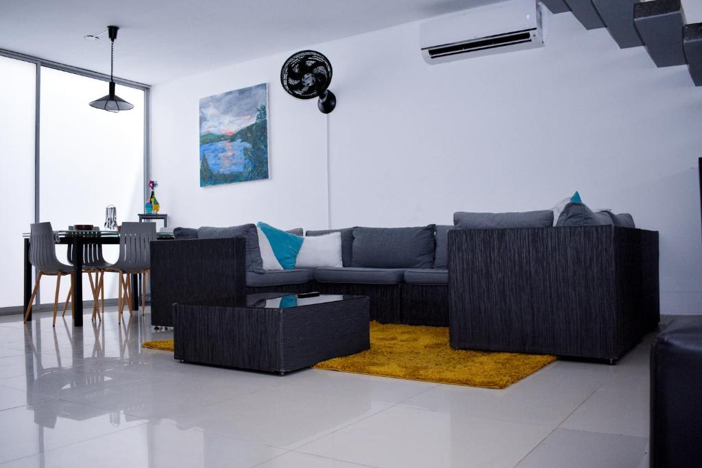 ¡Bienvenido a tu hogar en Cúcuta! Casa Almonacid photo 1