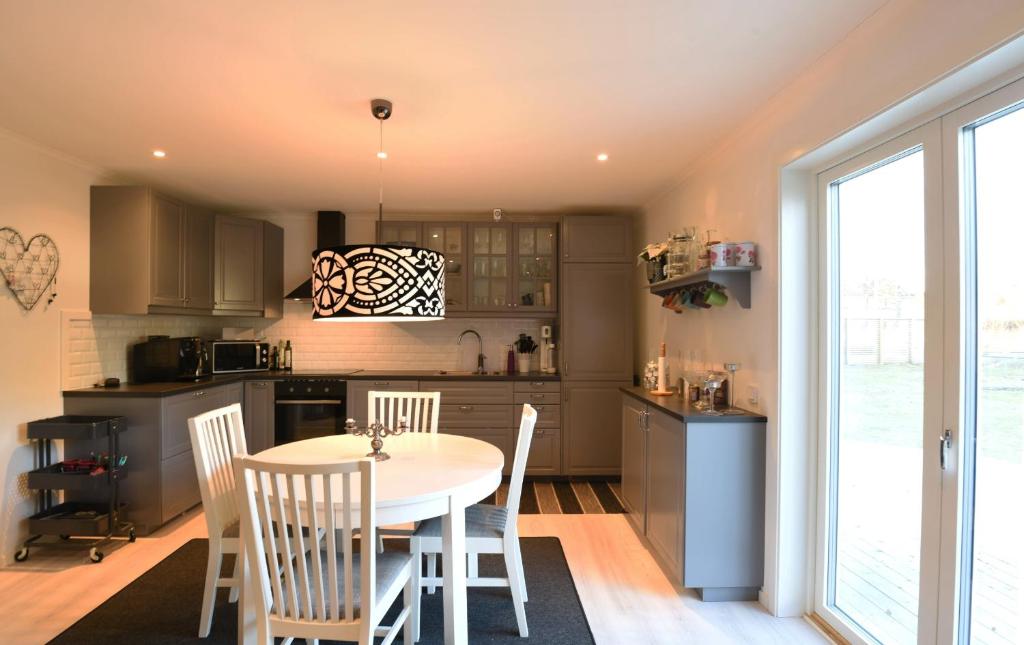 Very nice and family friendly holiday home in Dalsland photo 2