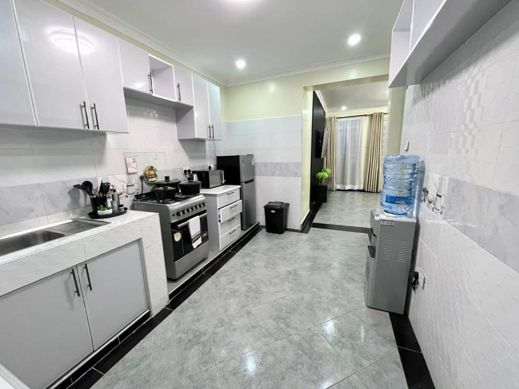 Naka Tranquil Suite with Ample Secure Parking photo 4