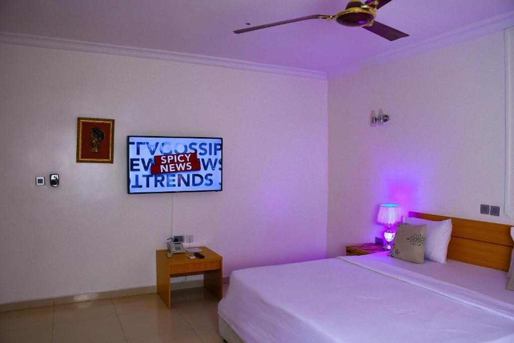 Roses Regency Hotel photo 2