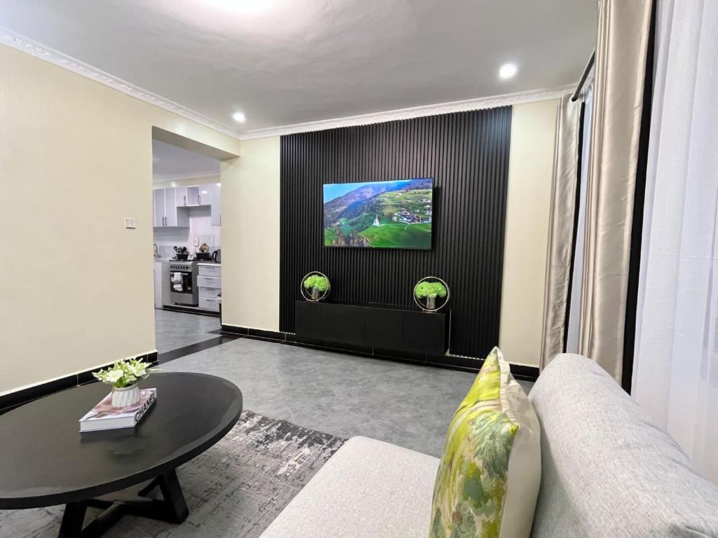Naka Tranquil Suite with Ample Secure Parking