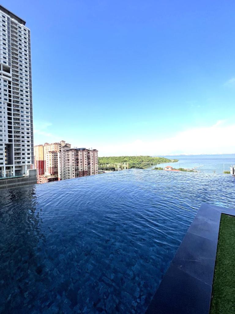Hidden Gem By The Sea@Georgetown#Leisure&Biz#9pax photo 1