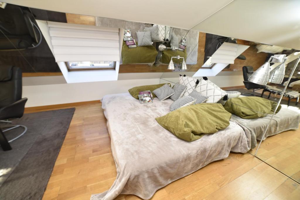 CONFORT Y RELAX JUNTO AL RIO EN ANDORRA LA VELLA - HuT-8352 photo 1