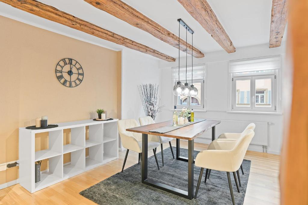 Moderne Altbauwohnung im Zentrum Ludwigsburg - Kingsize Bett - Netflix photo 3