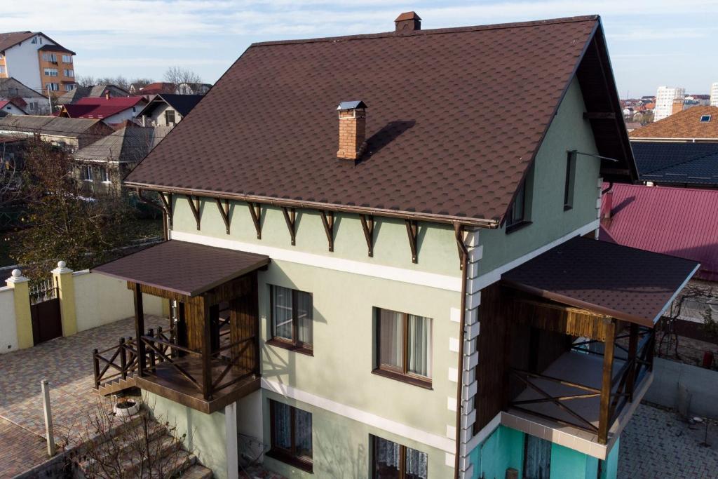 Holiday House