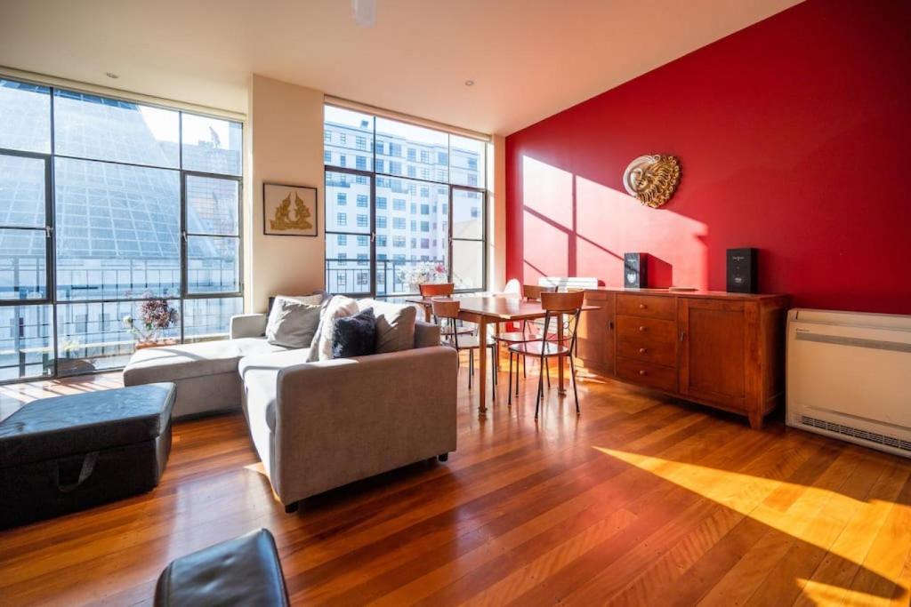 NOVA - Inner City Double Storey Loft With Views photo 3