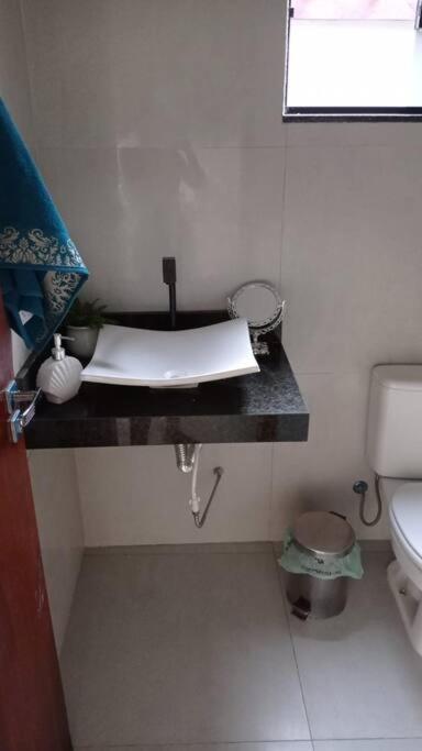 casa com piscina, 03 quartos, ótima localização! photo 2