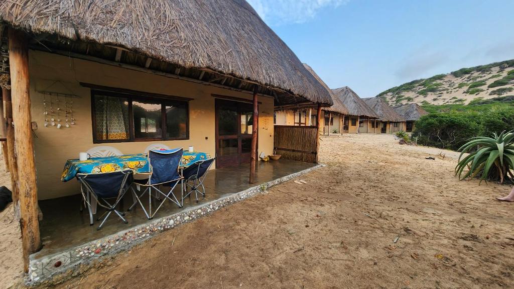 Charming Eco Cabin - Inhambane photo 2