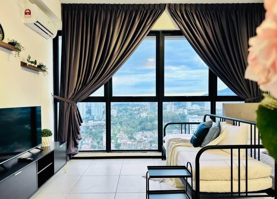 New URBAN SUITES Seaview Family Homestay by Heng Penang Homestay photo 2