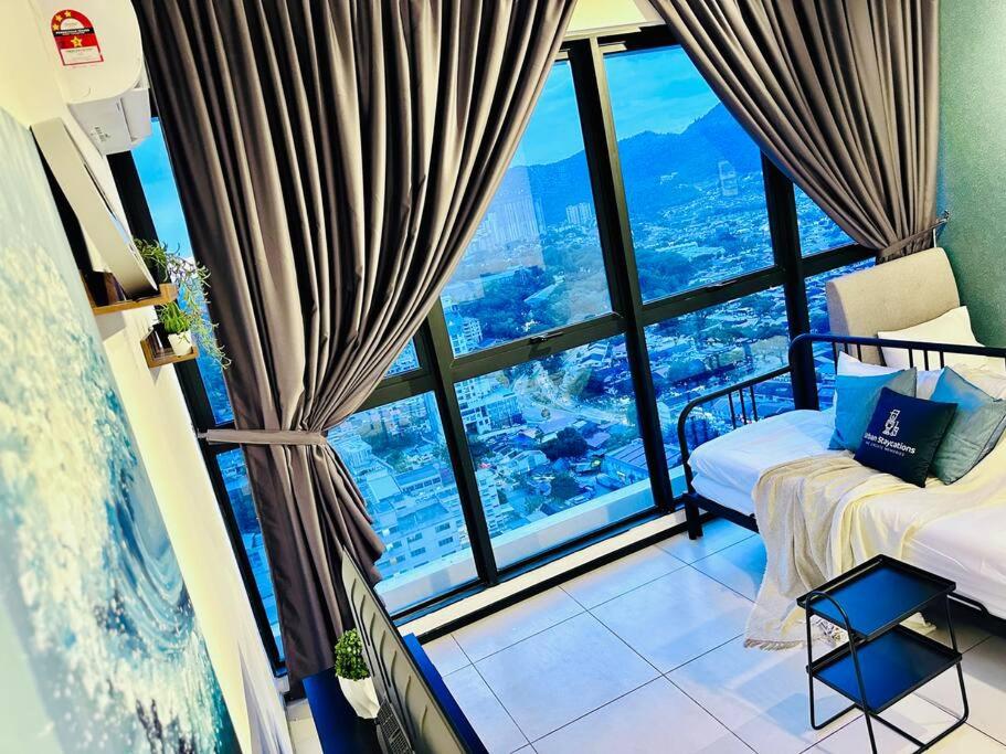 New URBAN SUITES Seaview Family Homestay by Heng Penang Homestay photo 1
