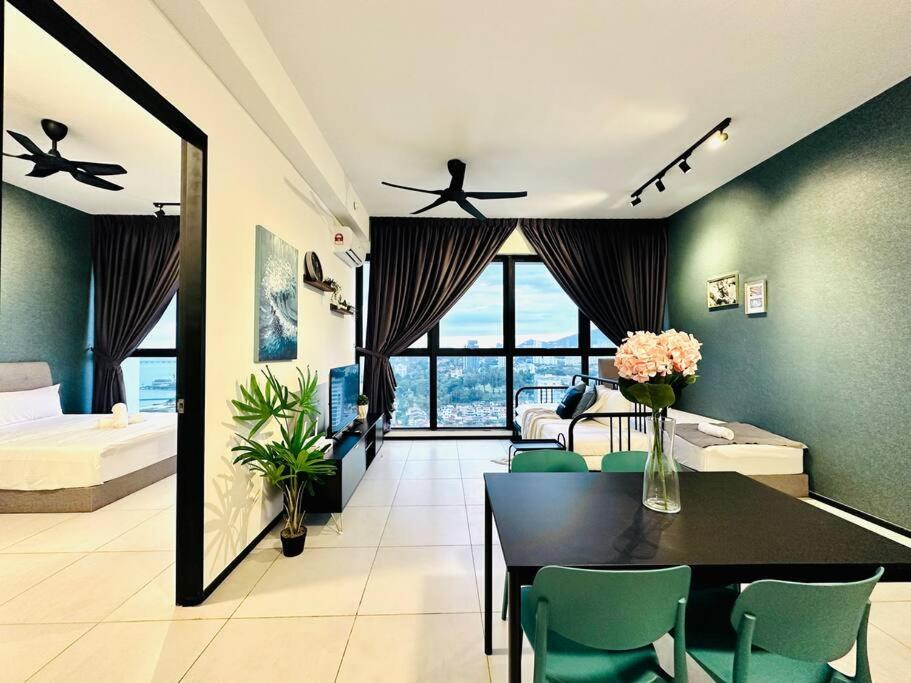 New URBAN SUITES Seaview Family Homestay by Heng Penang Homestay
