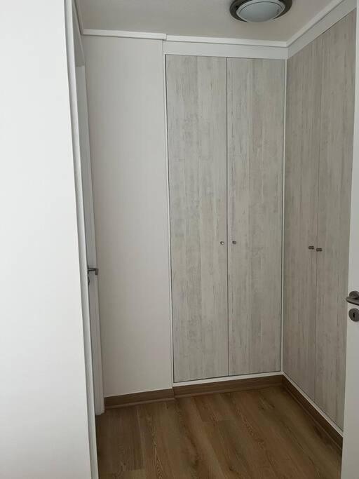 Elegante apto, auto check-in, parking gratis. photo 4