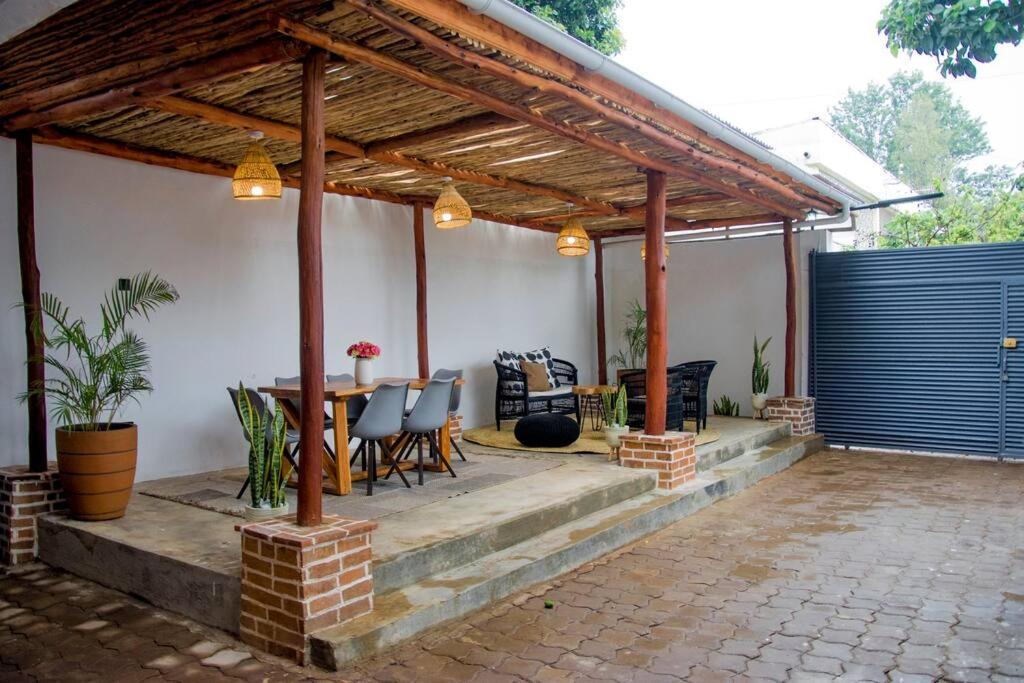 Tinitara town house photo 3