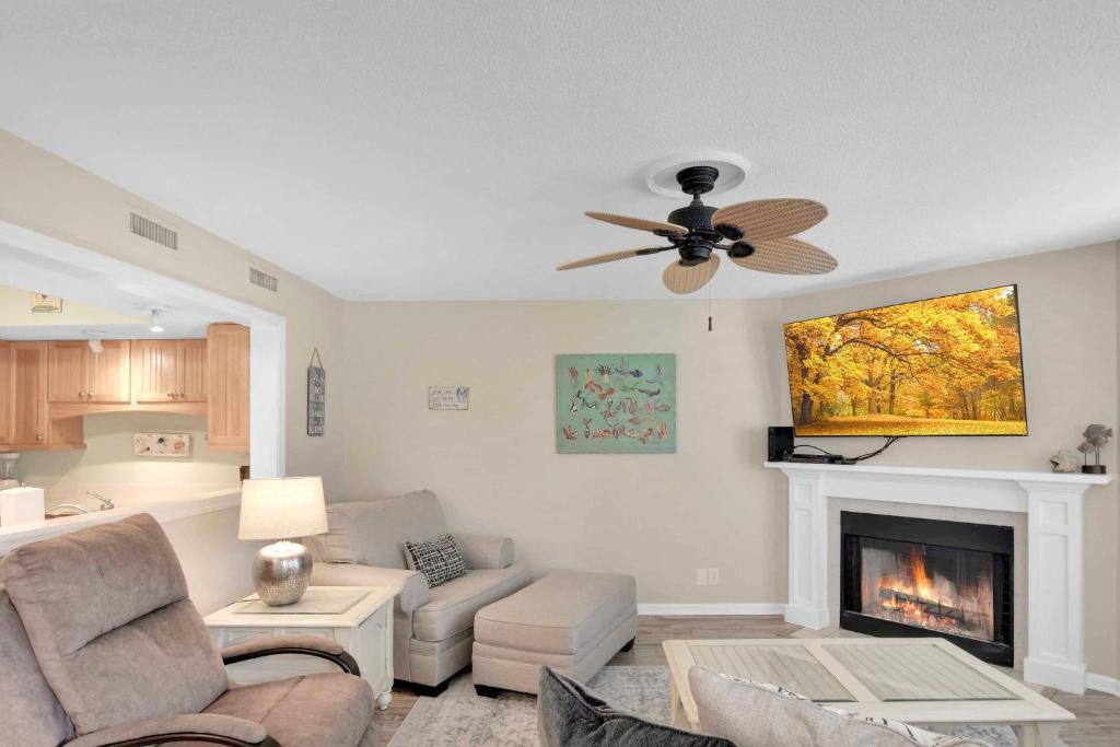 Harbour Oaks 311 photo 2