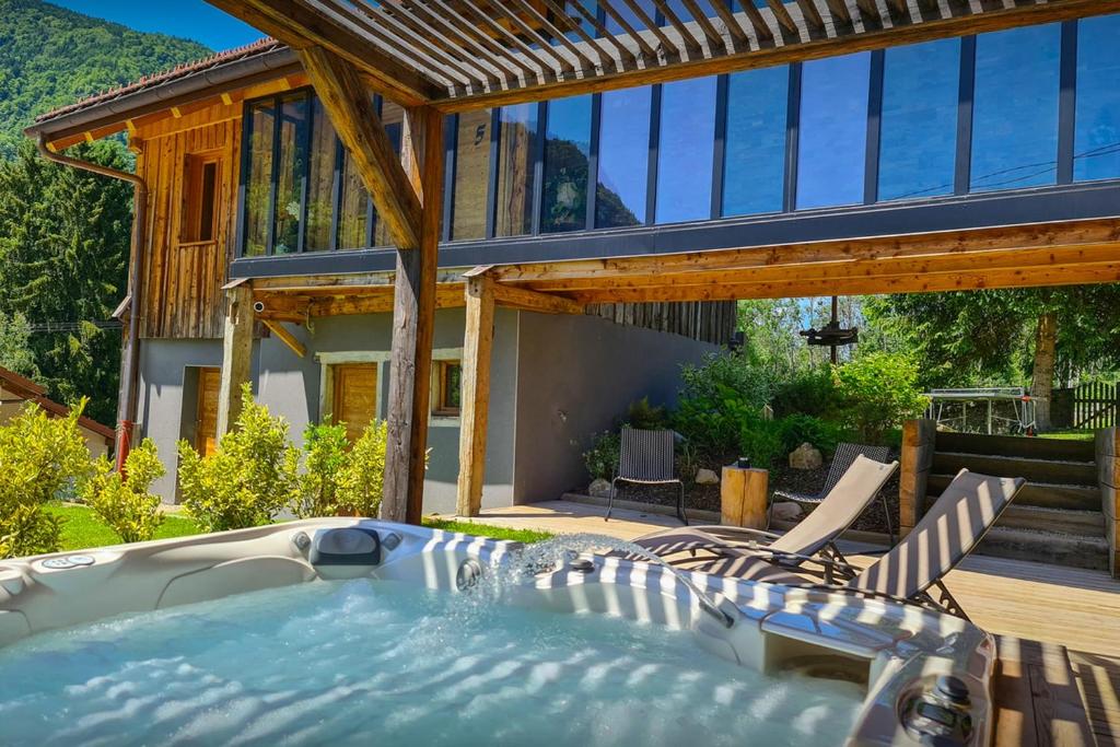 Chalet 1703 - OVO Network photo 2