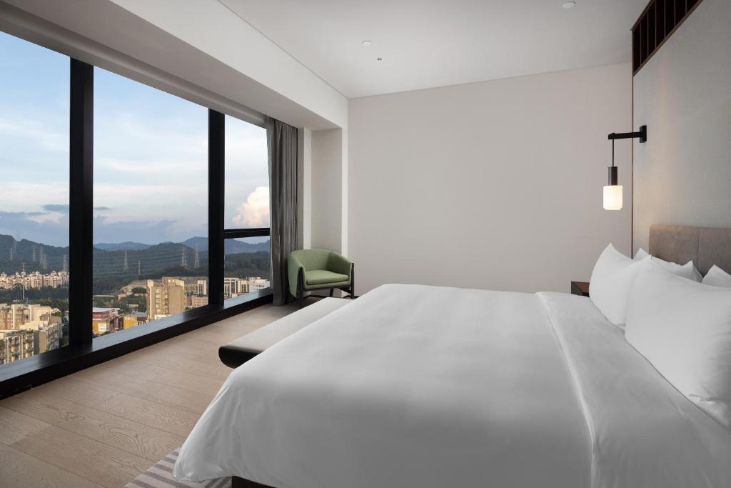 New World Guangzhou Hotel photo 4