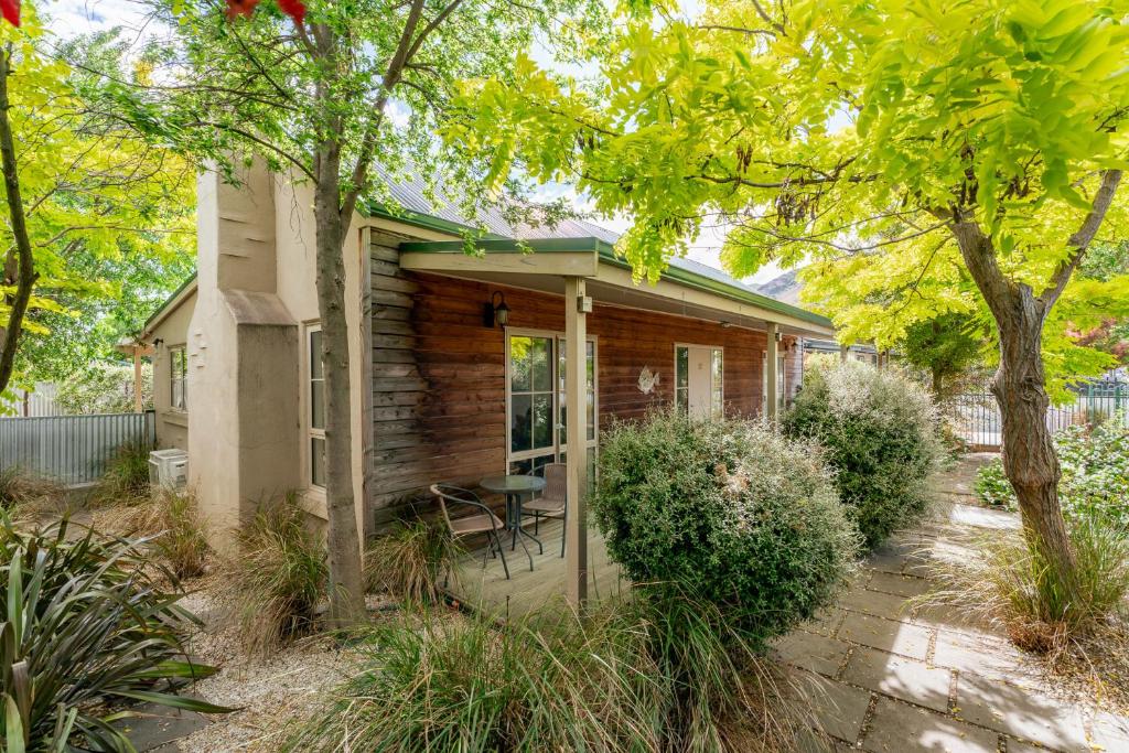 Green Oasis - Cromwell Holiday Home photo 1