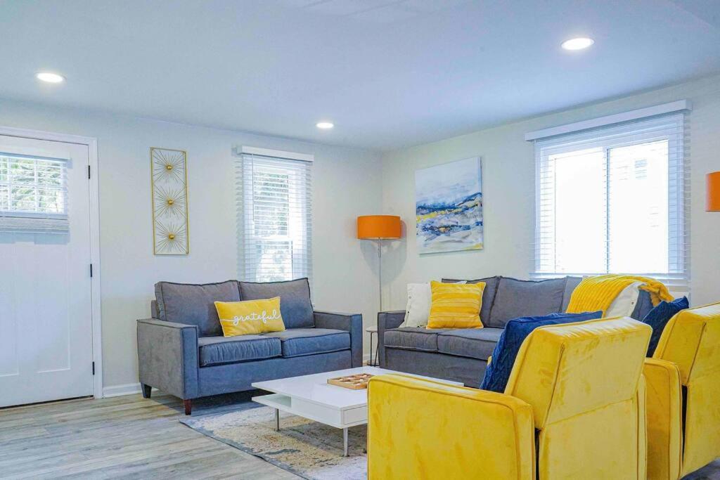 New Modern I Cozy Upstairs in Silver Spring I DC Metro Area image