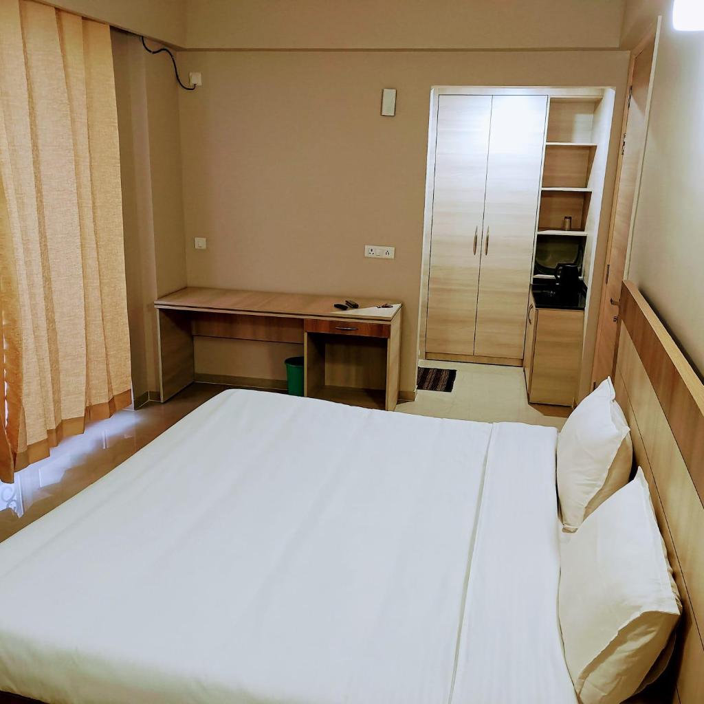Radhe Krishna sarnam luxury stay photo 1