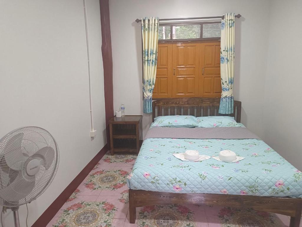 Baanchomviewrimnam Tharnthong photo 3